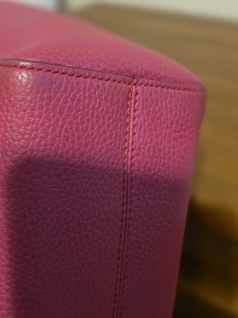 Gucci Fuchsia Pebbled Leather Satchel with Gold Logo/ GORGEOUS! - Picture 9 of 12
